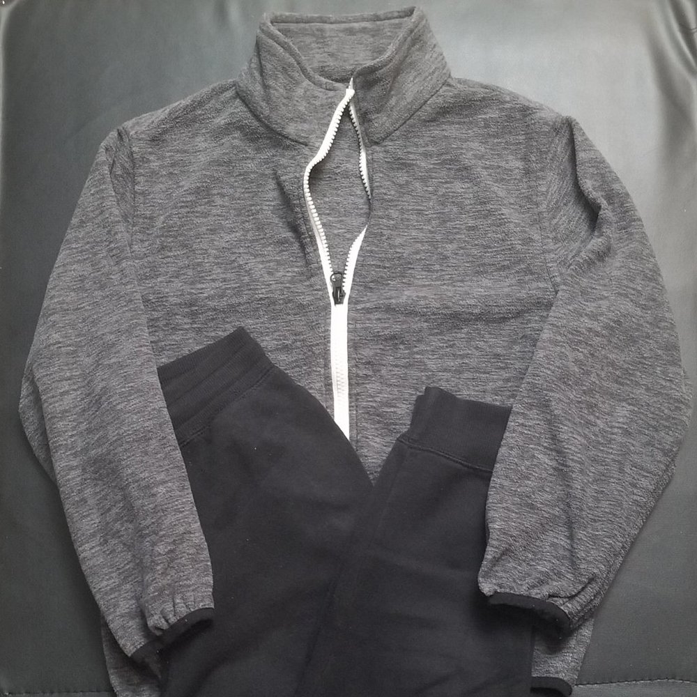 H&M Hawke & Co Boys Sweater Pant Set Size 8/9